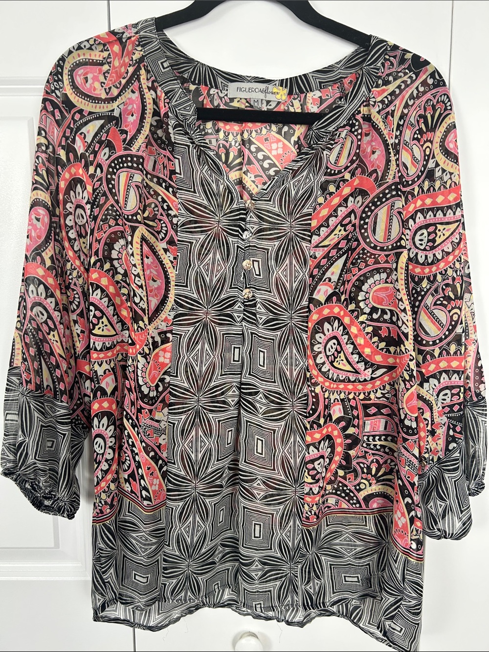Figueroa & Flower Sheer Paisley & Black Geometric Women's Top Size Medium